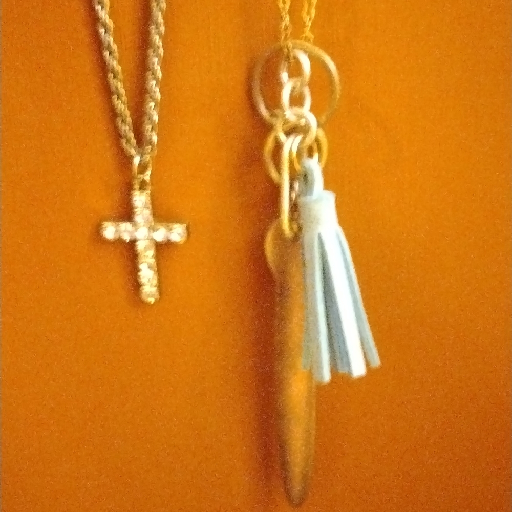 Two necklaces - Picture 2 of 6